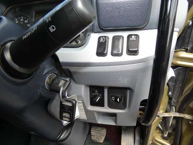 Mitsubishi Fuso Canter 12