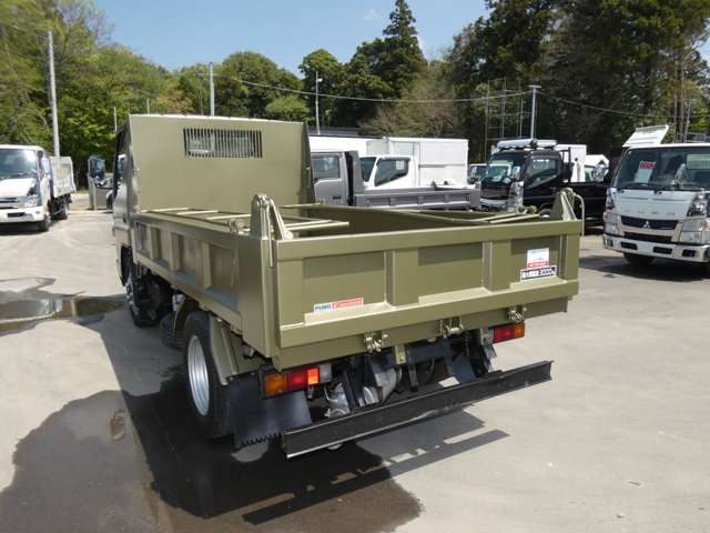Mitsubishi Fuso Canter 9