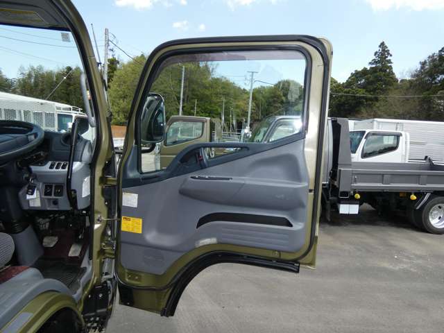 Mitsubishi Fuso Canter 10