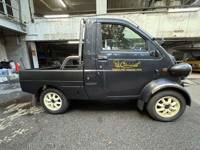 Daihatsu Midget II 11