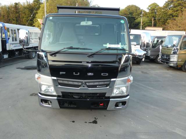 Mitsubishi Fuso Canter 4