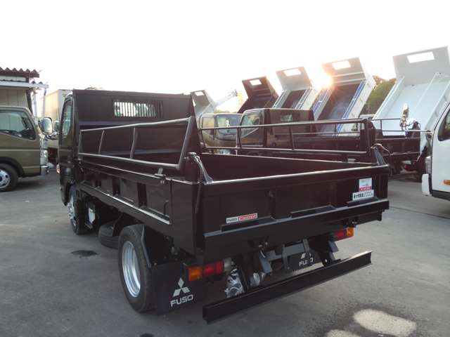 Mitsubishi Fuso Canter 7