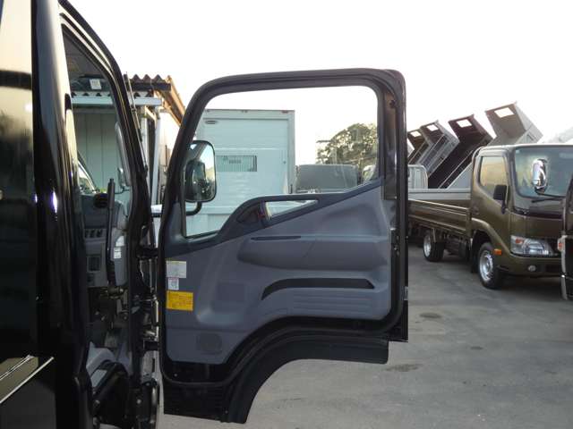 Mitsubishi Fuso Canter 10