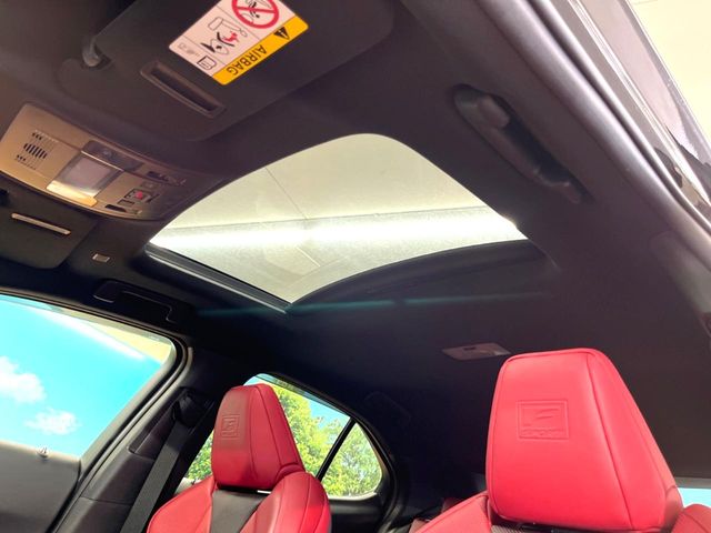Lexus UX 4