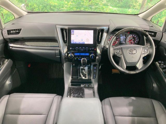 Toyota Alphard 2