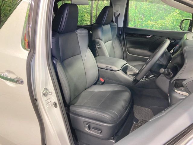 Toyota Alphard 8