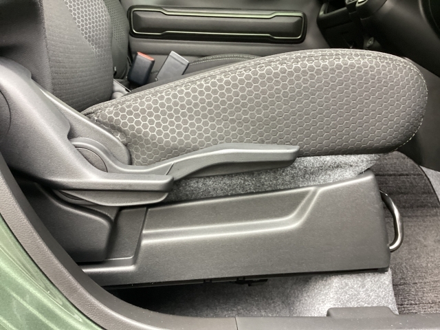 Mazda Flair Crossover 8