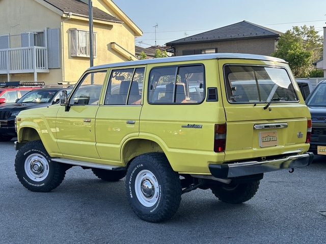 Toyota Land Cruiser 60 3