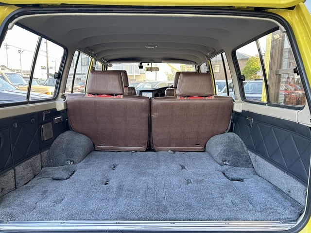 Toyota Land Cruiser 60 9