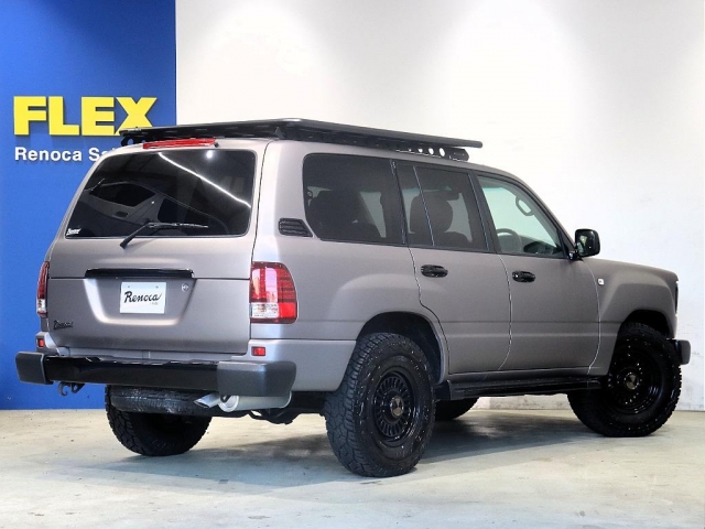 Toyota Land Cruiser 100 12