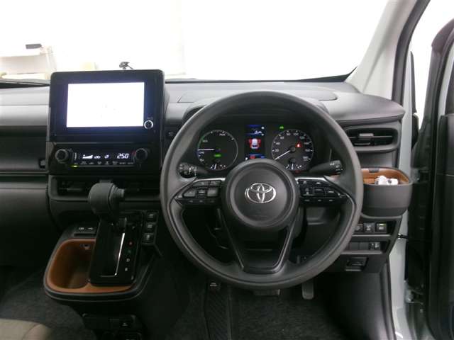 Toyota Sienta 7