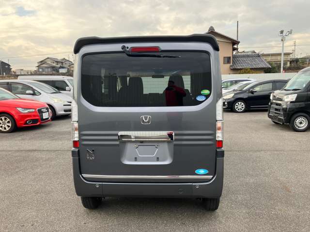 Honda N-VAN 10