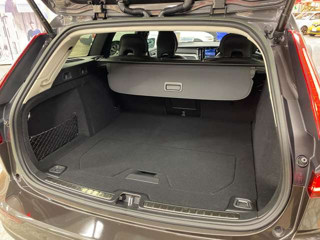 Volvo V60 Cross Country 12