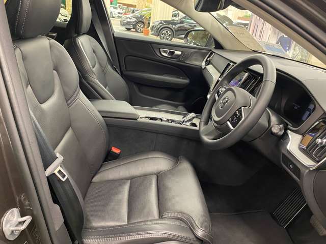 Volvo V60 Cross Country 8