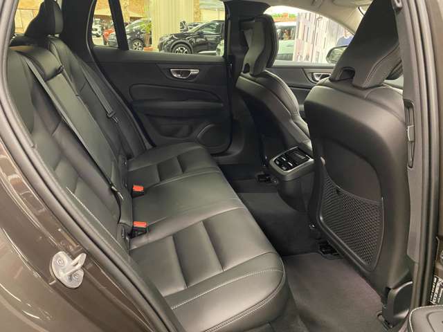 Volvo V60 Cross Country 9