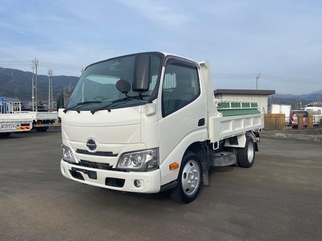 Hino Dutro 3