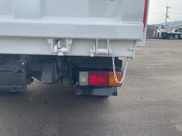 Hino Dutro 8