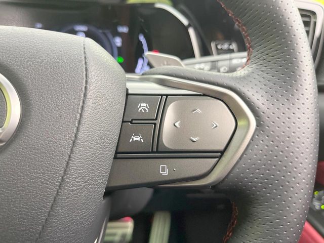 Lexus NX 7