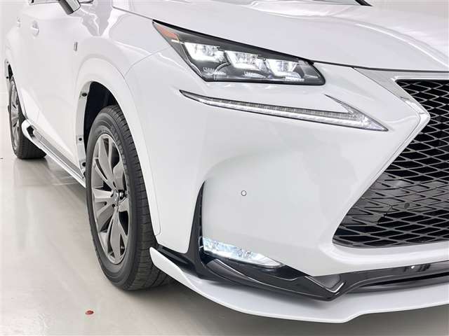 Lexus NX 8