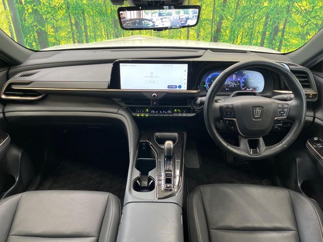 Toyota Crown Sport 2