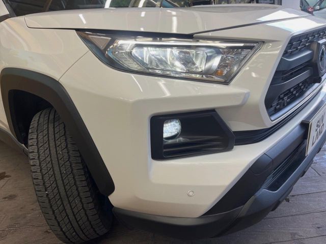 Toyota RAV4 12