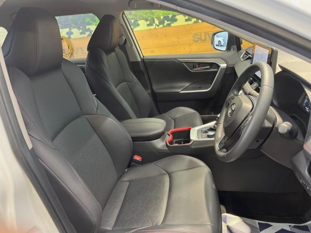 Toyota RAV4 8
