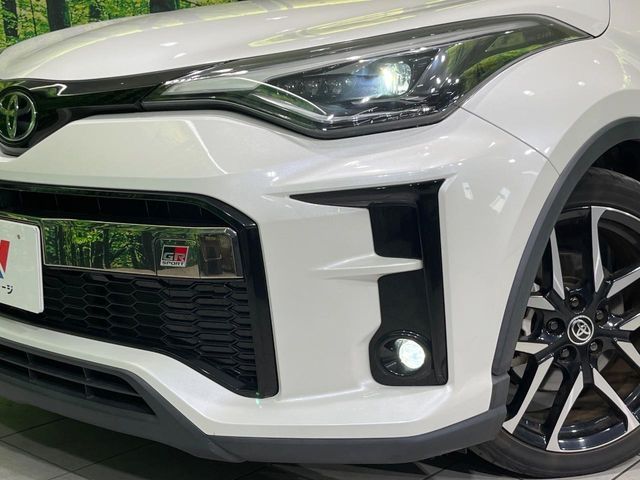 Toyota C-HR 12