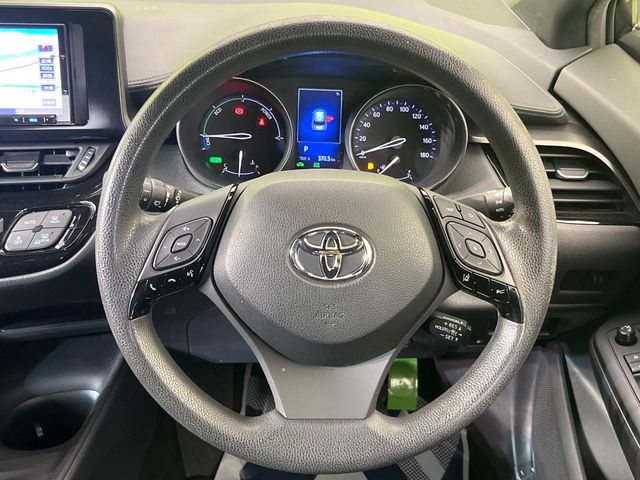 Toyota C-HR 11