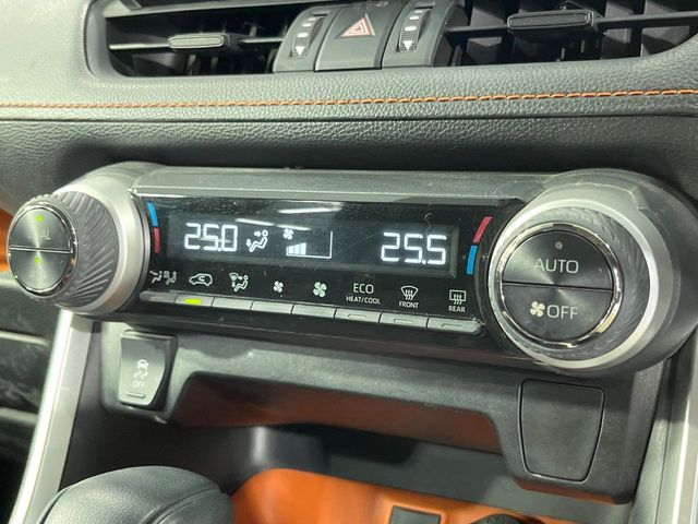 Toyota RAV4 6