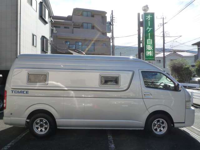 Toyota Regius Ace 3