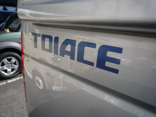 Toyota Regius Ace 4