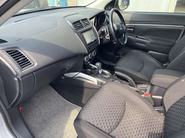 Mitsubishi RVR 12