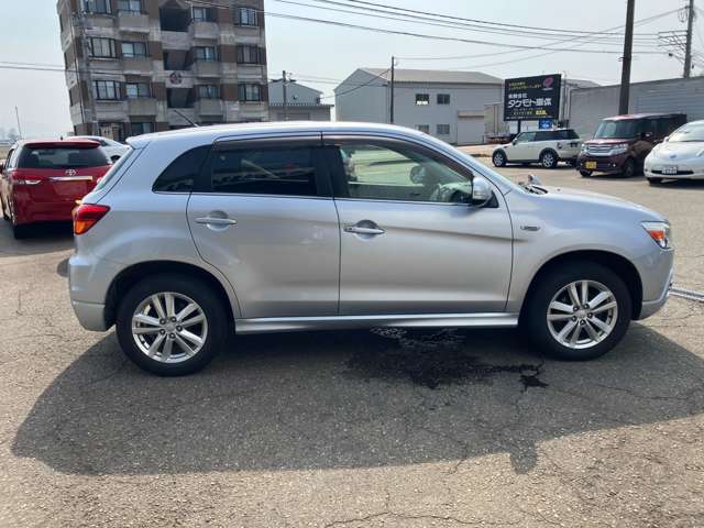 Mitsubishi RVR 4