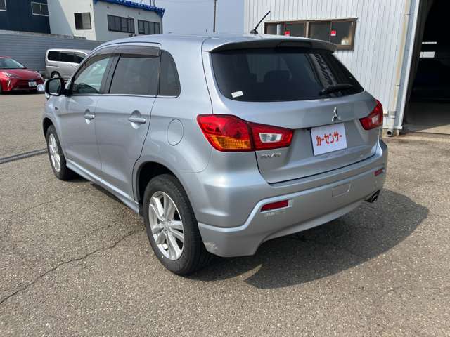 Mitsubishi RVR 7