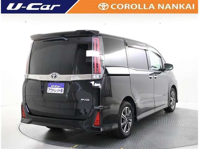 Toyota Noah 3
