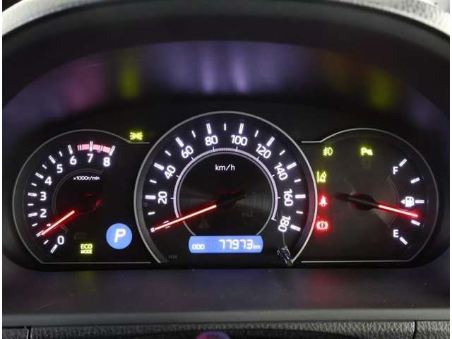 Toyota Noah 5