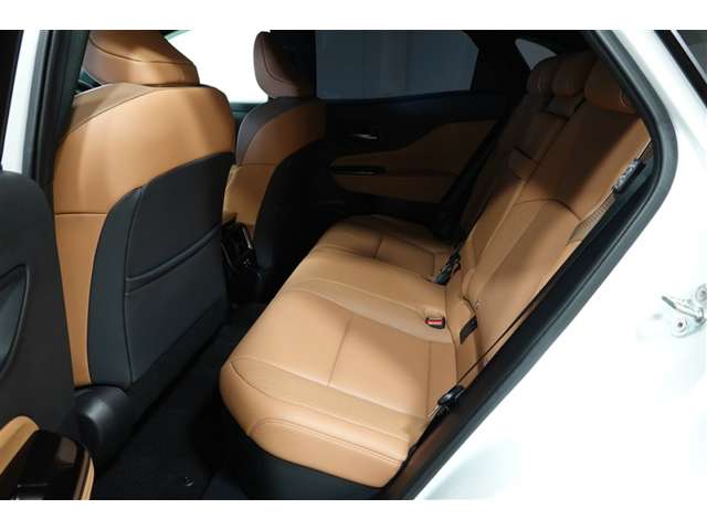 Toyota Crown Sport 7