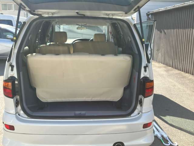 Toyota Estima 11