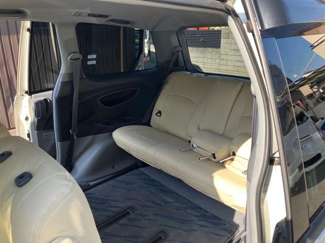 Toyota Estima 12