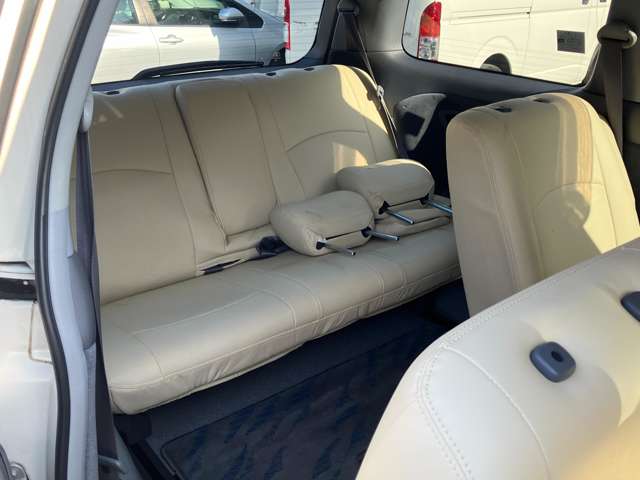 Toyota Estima 10