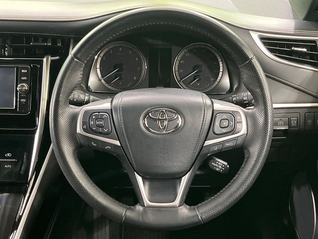 Toyota Harrier 11