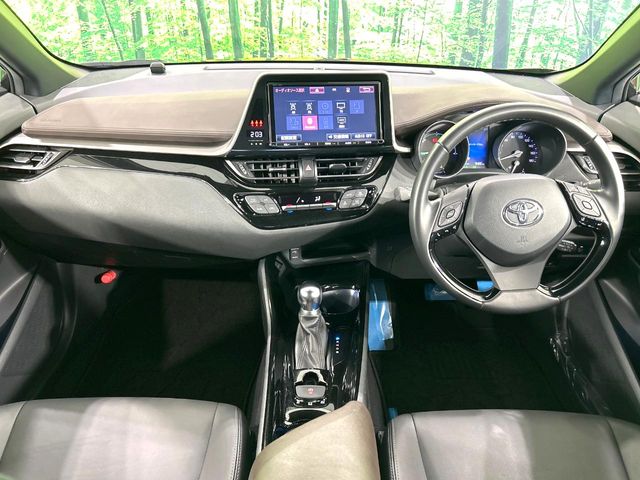 Toyota C-HR 2
