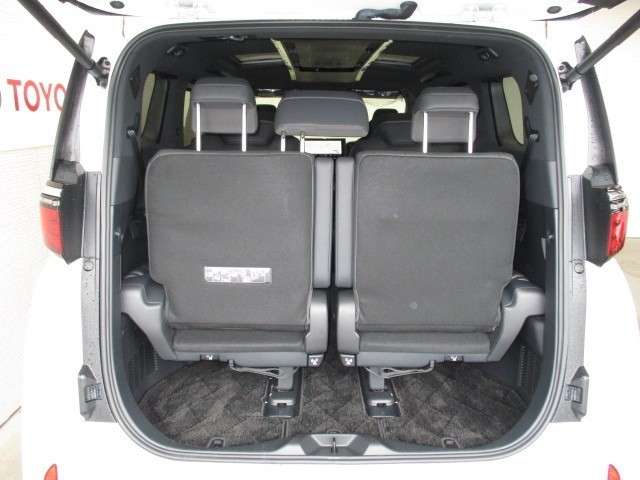 Toyota Alphard 12