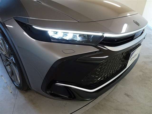 Toyota Crown Crossover 11