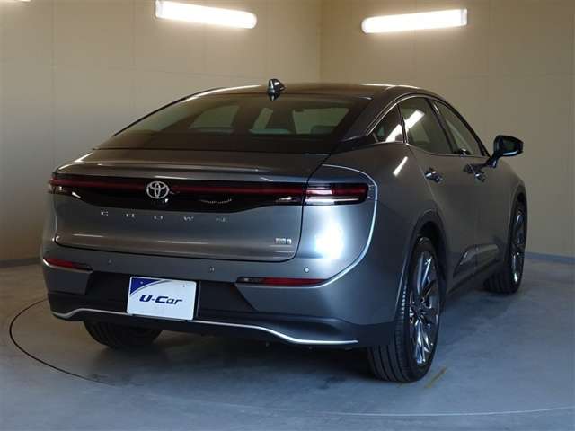 Toyota Crown Crossover 3