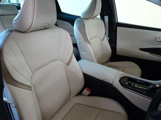 Toyota Crown Crossover 8