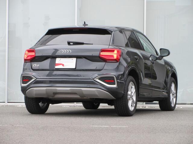 Audi Q2 8