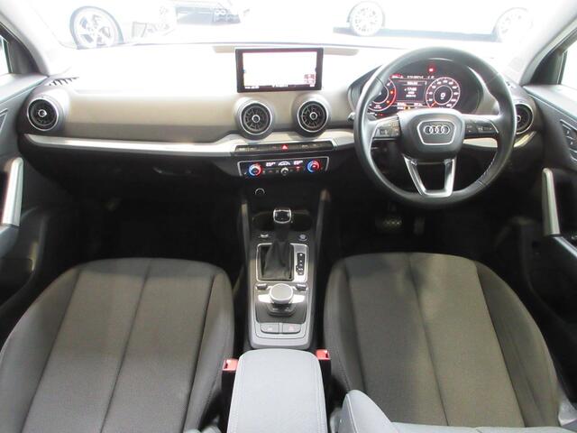 Audi Q2 10