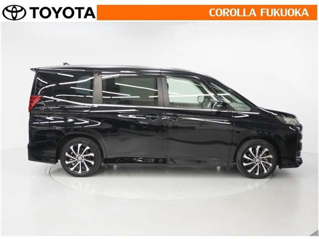 Toyota Noah 9