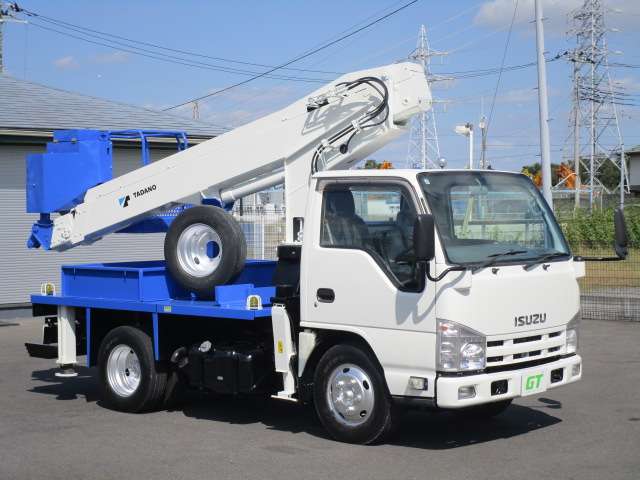 Isuzu Elf 2